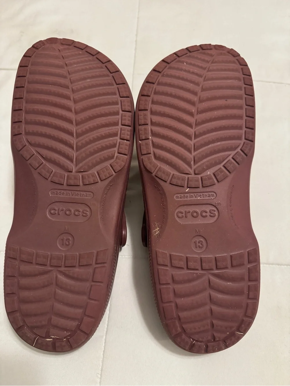 Mens Maroon Crocs Slip-On Clogs with or without Charms (Size 13)